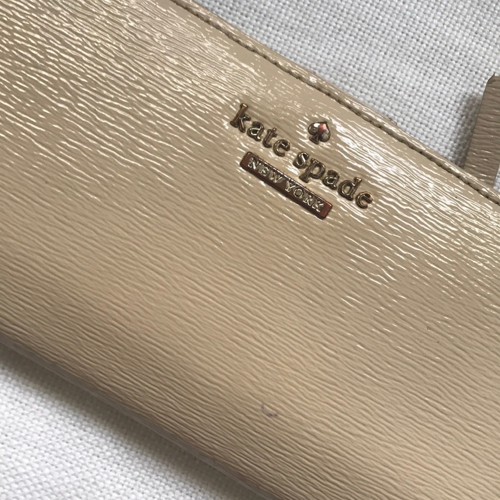 Kate Spade Wallet - Picture 4 of 4